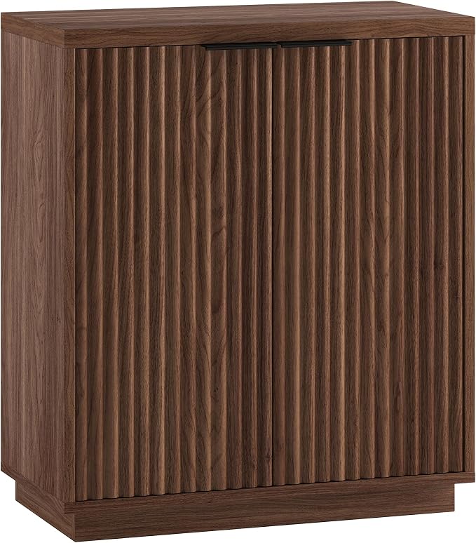 Medium Walnut