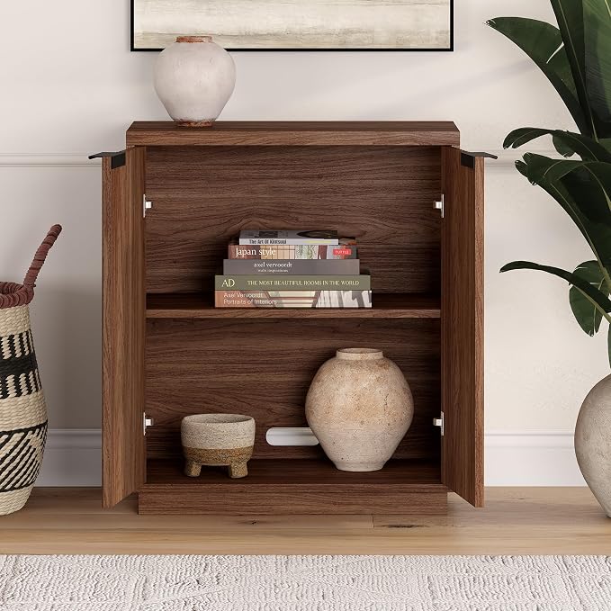 Medium Walnut