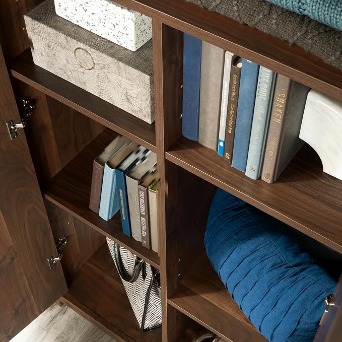 Grand Walnut Finish