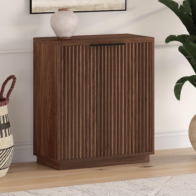 Medium Walnut