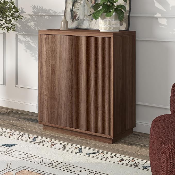 Medium Walnut
